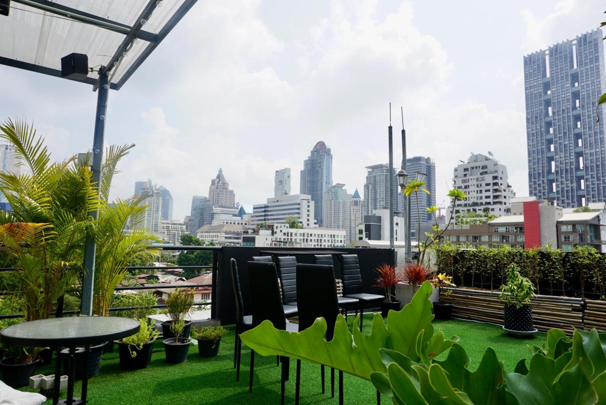 Hip And Funky Apartment Silom Soi 3, With Rooftop View Bangkok Extérieur photo