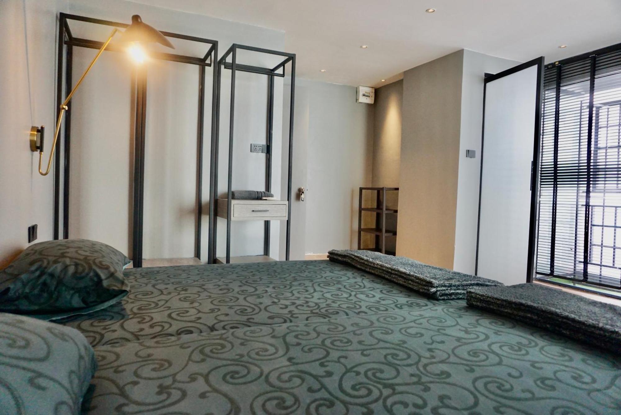 Hip And Funky Apartment Silom Soi 3, With Rooftop View Bangkok Extérieur photo